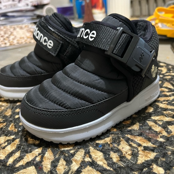 New balance boy shoes for cold days. ☁️ - Picture 2 of 6